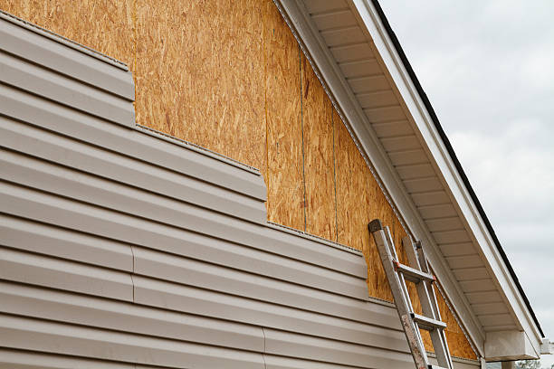 24/7 Emergency Storm Damage Siding Repair experts in Willow Spring, NC